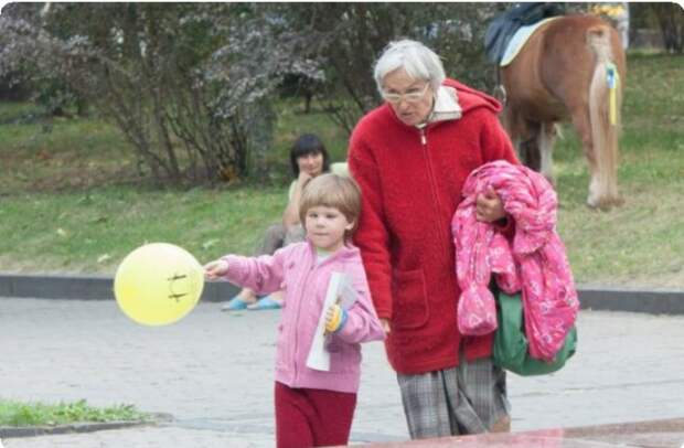 Как живет Валентина Подвербная, пенсионерка, которая родила первого ребенка в 65 лет