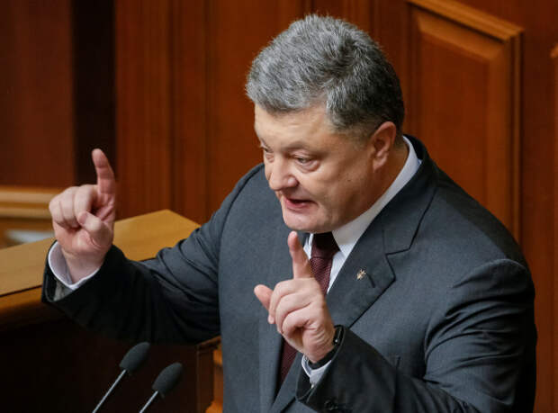 Порошенко: Россия настолько обеднела, что у нее нет средств даже на Крымский мост Порошенко: Россия настолько обеднела, что у нее нет средств даже на Крымский мост