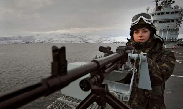 Британский флот запретил морякам на кораблях пить алкоголь каждый день