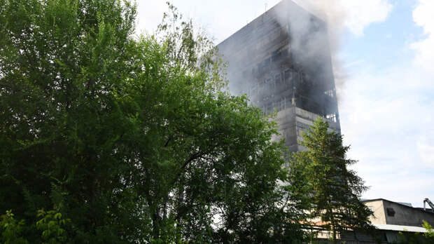 Вновь вспыхнуло: в здании во Фрязино случилось повторное возгорание