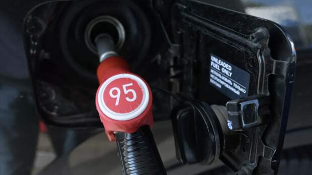 «Ъ»: Минэнерго предложило досрочно снять запрет на экспорт бензина