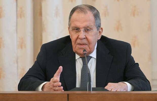Лавров рассказал о «потерявших берега» странах