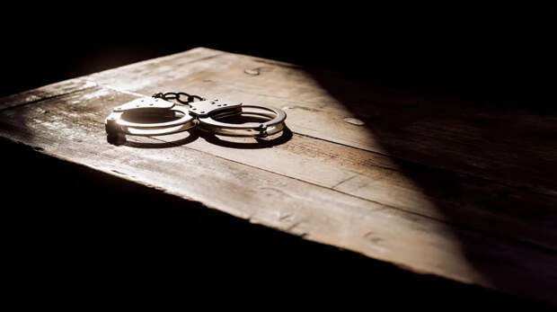 Актриса Сидни Суини нарушила закон, развесив белье на знаке Hollywood