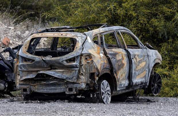 Автомобиль, которым пользовались убийцы Куминова, был найден в нескольких милях отсюда, сожженный с помощью того, что, по мнению следователей, было специальным горючим веществом. Алекс Домингес /Informacion.Es 