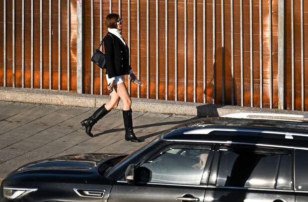 Назван срок окончания теплой погоды в Москве