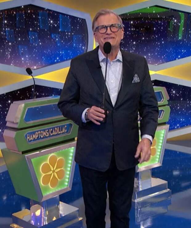 host drew carey on the price is right at night stage