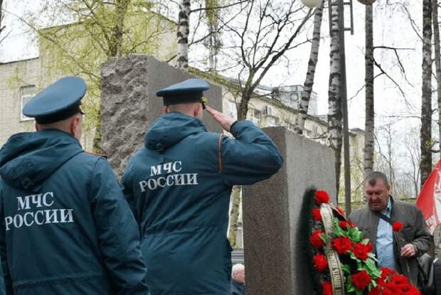 В Смоленске почтил память героев Чернобыля