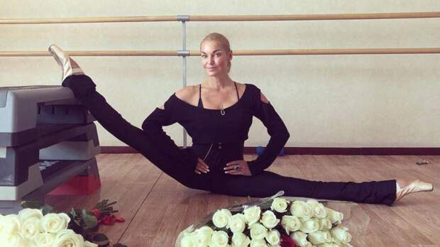 Традиционная баня и толпа папарацци: Волочкова устроила грандиозную вечеринку в честь 46-летия