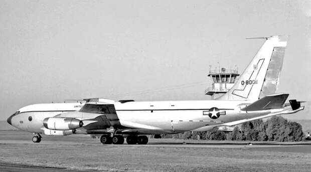 США перешли на самолеты 70-летней давности из-за потерь в войне с Ираном, — Bild