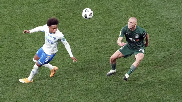 «Краснодар» объявил о расторжении контракта со Смольниковым