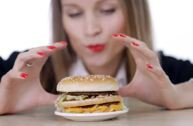 Всё идёт из головы: Врач рассказал, как решить проблемы с весом