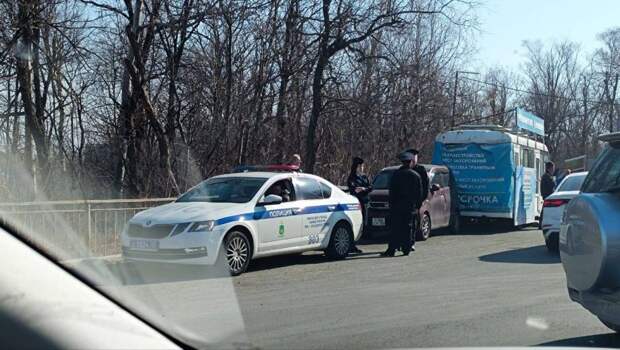 Владивостокцы не смогли попасть на кладбище из-за внезапного перекрытия