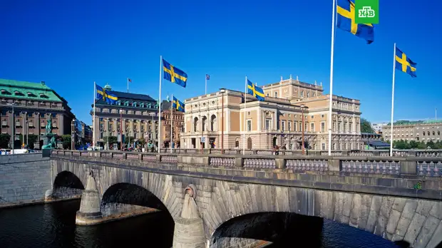 СМИ: Швеция высылает троих российских дипломатов