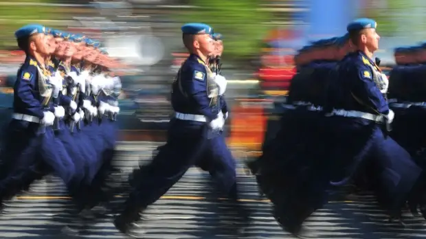 В Екатеринбурге прошла первая совместная тренировка парадных расчётов и техники