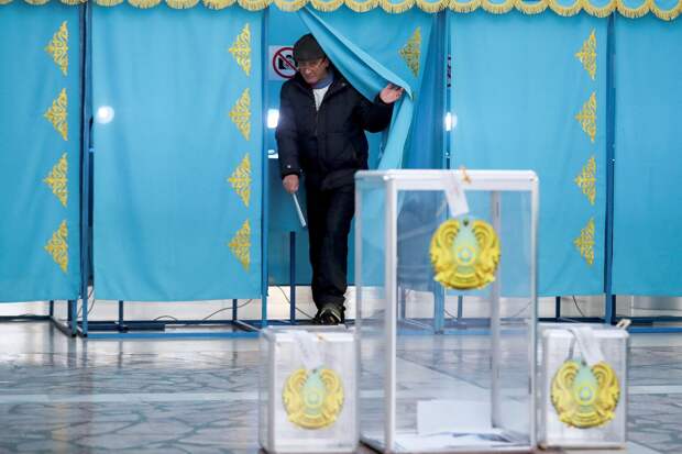 Референдум по Конституции Казахстана состоялся, явка превысила 50 процентов