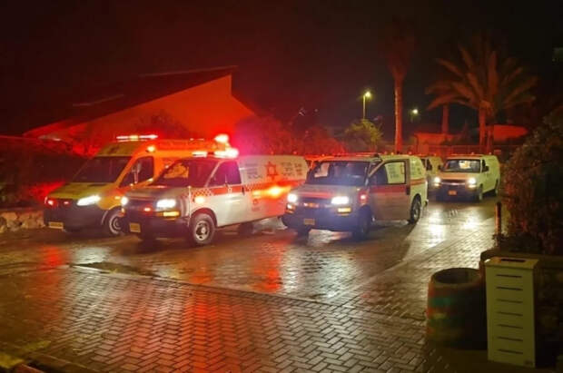 ЦАХАЛ подтвердил попадание иранской ракеты по Араду, есть пострадавшие