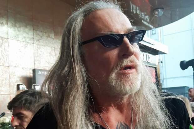 Выяснилась суть иска Джигурды к маркетплейсу: запрет на маски с лицом артиста