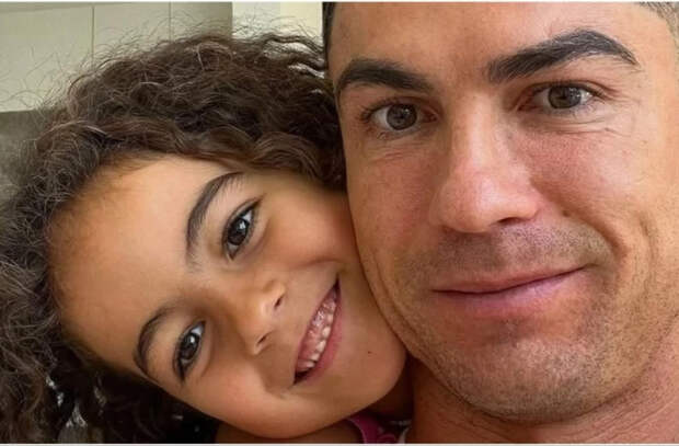 Алана, дочь Роналду, спела знаменитую композицию