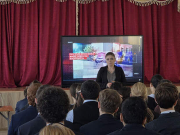 Сотрудники ЦПЭ МВД Северной Осетии провели профилактические беседы с учащимися школ, обсудили ответственность за террористические преступления