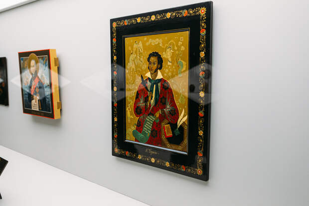 Экспозиция выставки «Лаки. Большая история в миниатюре»