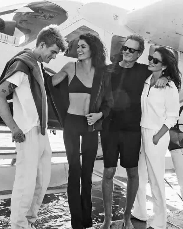 Рэнди Гербер и Синди Кроуфорд с детьми