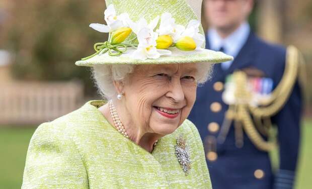 Королева Елизавета II совершила первый публичный выход в 2021 году в годовщину "мегзита"
