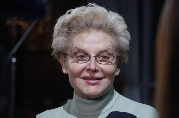 Малышеву в эфире программы «Жить здорово!» заперли в бочке и не захотели сразу выпускать