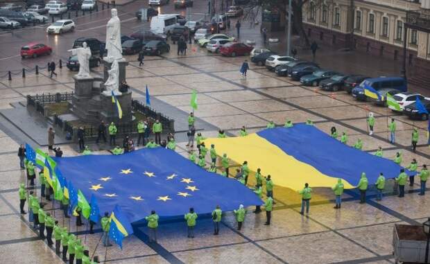 12 стран ЕС предлагают уже в июне начать с Украиной и Молдавией переговоры о вступлении в Евросоюз