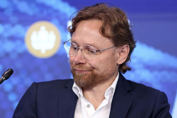 Тренер Карпин не смог бы работать с женской сборной России по футболу