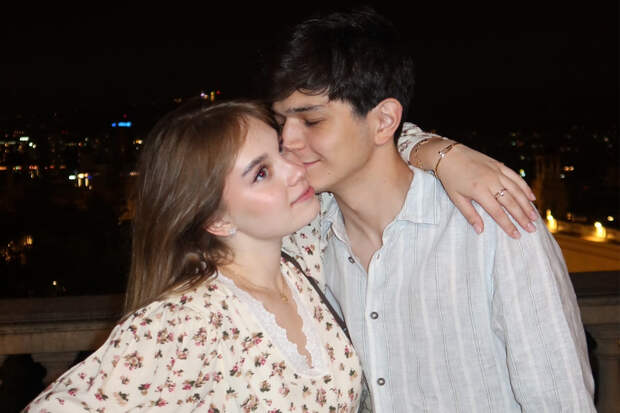 Akmal' женился в мечети