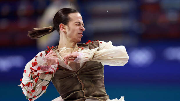 У Гуменника лопнул шнурок во время проката короткой программы на Олимпиаде