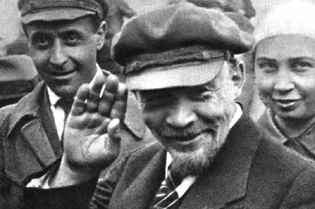 Может ли кухарка Тихановская по Ленину управлять государством