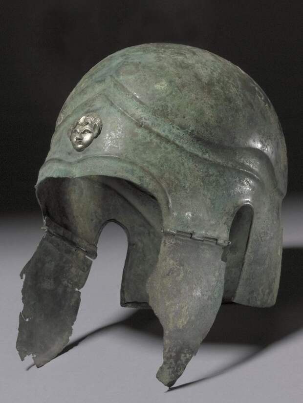 Аттический шлем