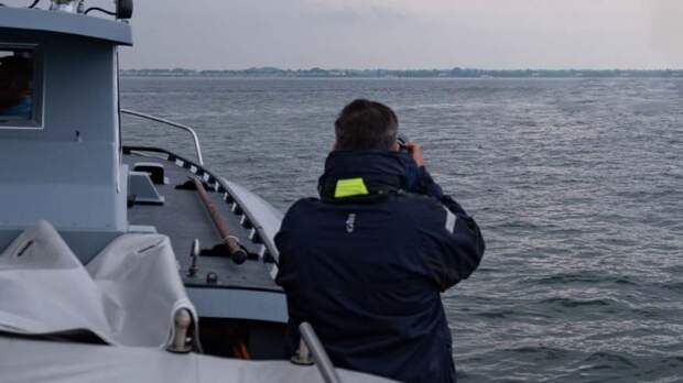 Франция отменила арест задержанного на пути из России судна Deyna