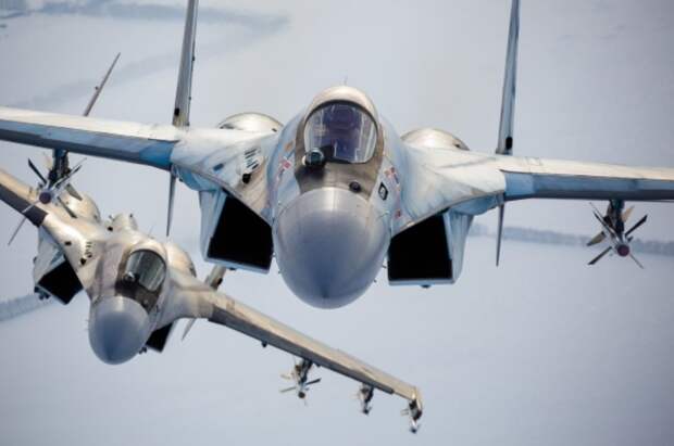 Как русские истребители Су-35С уничтожают объекты ВСУ: Новое видео от Минобороны