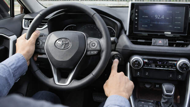 Почему многие водители не находят в машине кнопку Valet