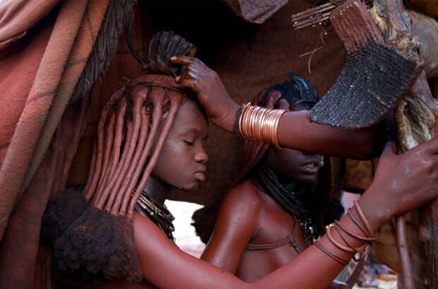 Путь от девочки к женщине женщины, племя