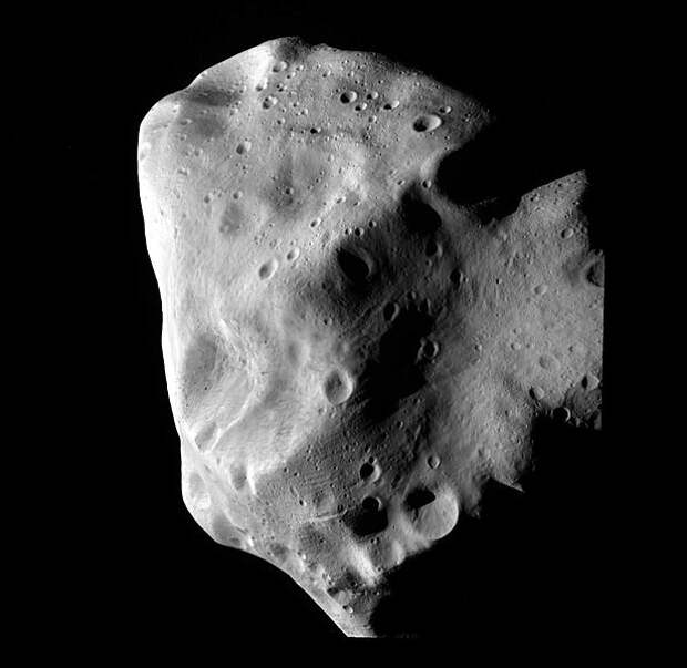 Снимок астероида Лютеция аппаратом Розетта в 2010г.