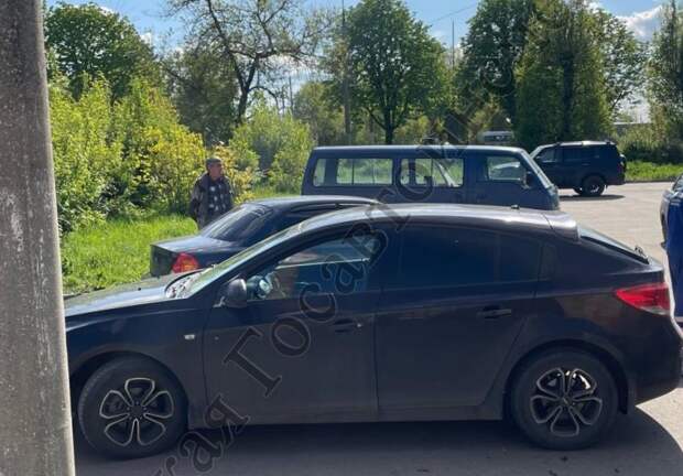 Жительница Новомосковска за рулем Chevrolet сбила пенсионерку, когда сдавала назад