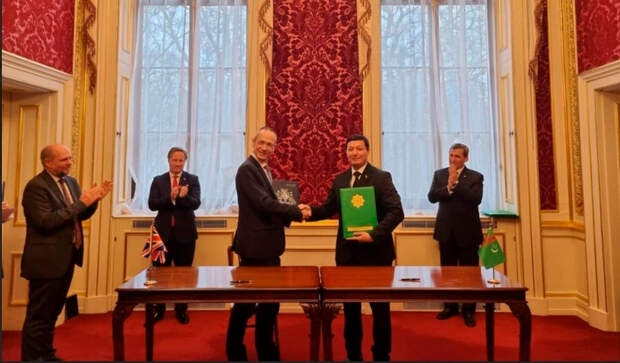 Британия протягивает образовательные щупальца в Туркменистан