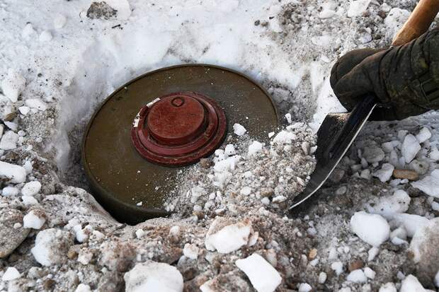 ВСУ пытаются остановить наступление ВС РФ под Волчанском минными полями