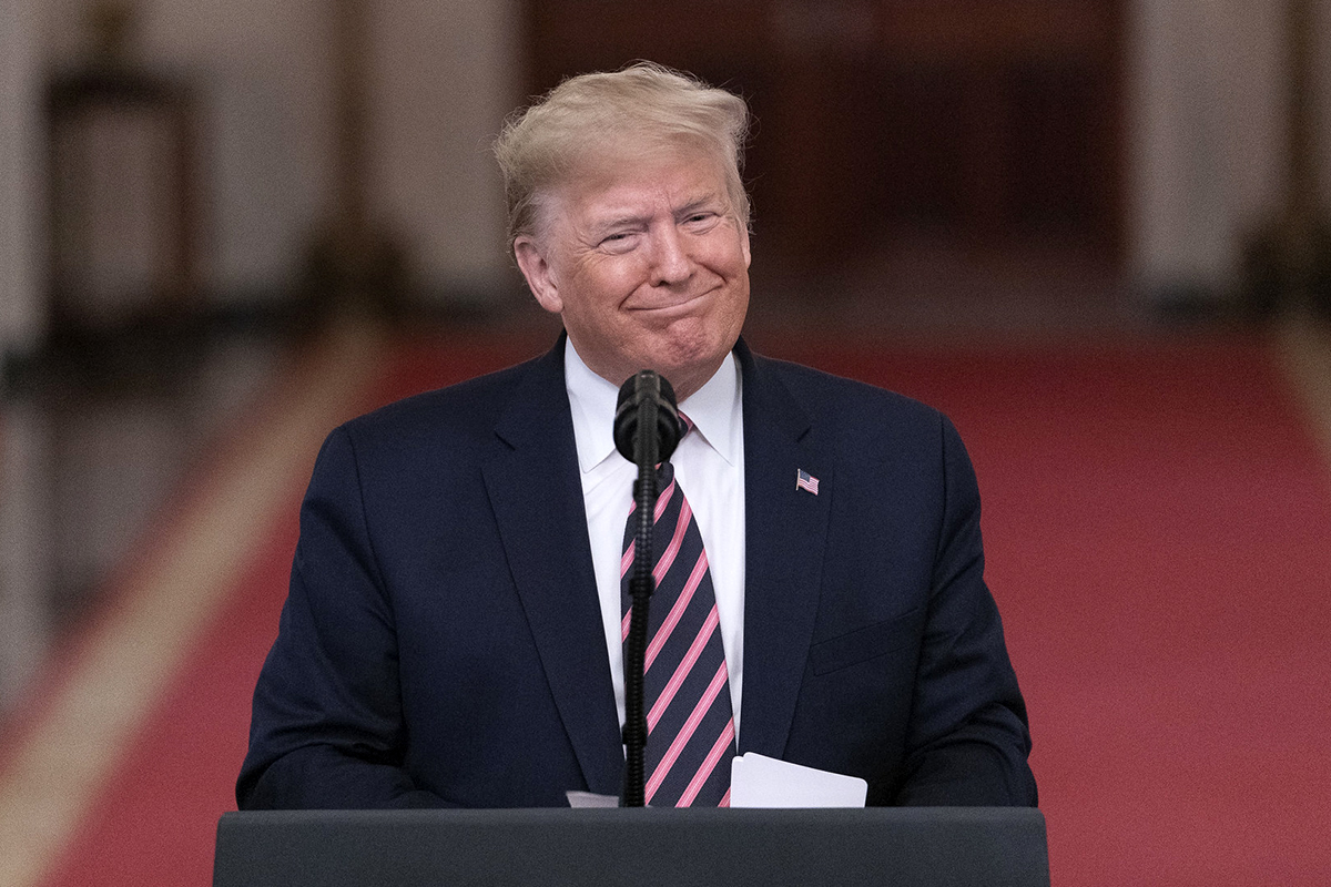 Трамп потребовал от Китая оплатить ущерб в $10 трлн за коронавирус