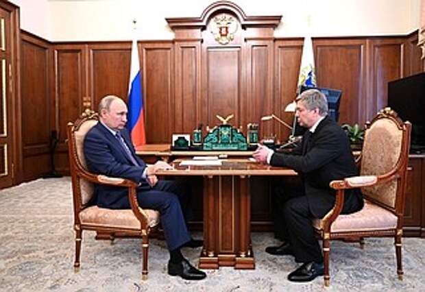 С временно исполняющим обязанности губернатора Ульяновской области Алексеем Русских.