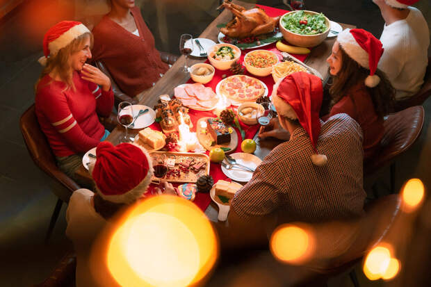 Врач Горбачева: селедка под шубой, оливье и алкоголь могут навредить глазам