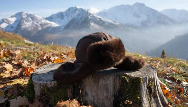 Британский певец сфотографировался в русской ушанке и показал всему миру, как правильно реагировать на хейт