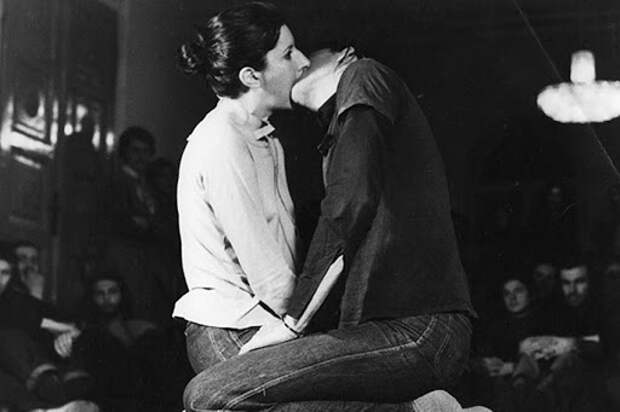 ✖️ Умер художник Улай. Вот его самые известные перформансы с Мариной Абрамович