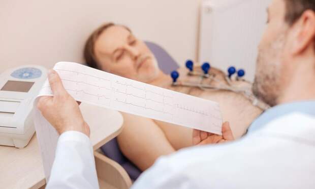 «Если появились жалобы — дело плохо»: 7 шагов, которые защитят от инфаркта и инсульта