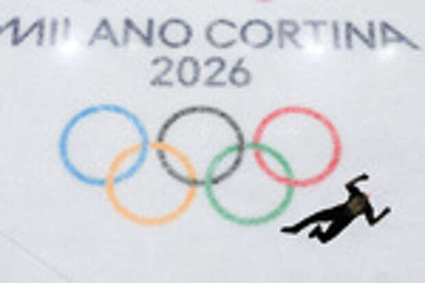 Сальто назад американского фигуриста Ильи Малинина / Фото: Bernat Armangue / AP/TASS 