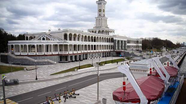Дептранс рассказал о способах оплаты речной навигации в Москве