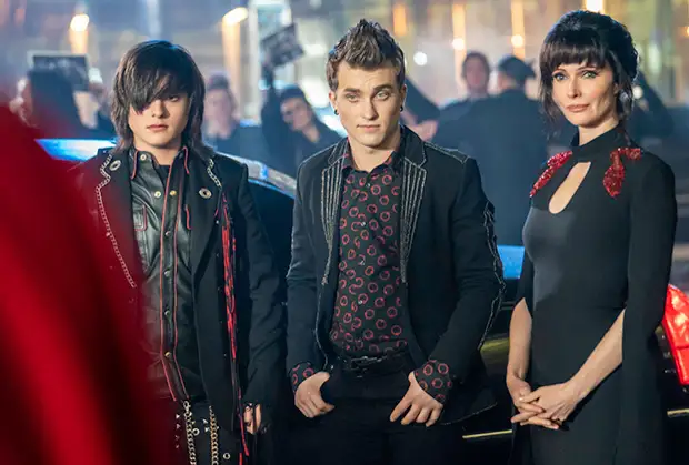 Superman & Lois Go Full Bizarro in the Show's Most Twisted Episode Yet